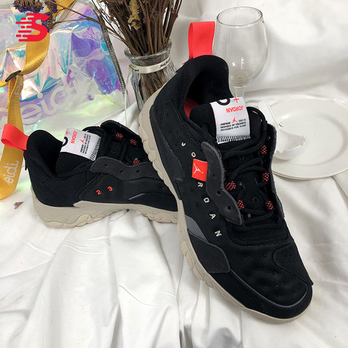 2021年夏季休闲运动鞋Nike/耐克