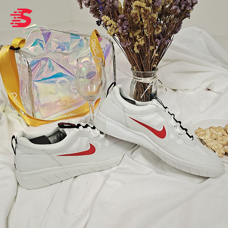 2021年夏季休闲运动鞋Nike/耐克