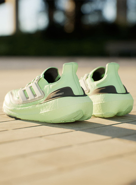 Adidas/阿迪达斯正品204新款男女同款系带时尚跑步鞋IE3333