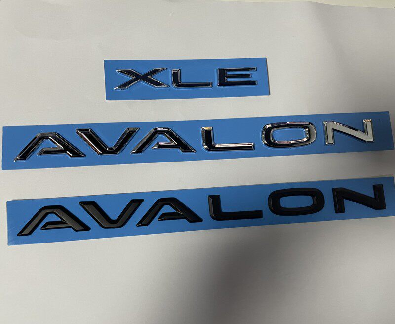 适用一汽亚洲龙车标avalon英文字母标志xle后备箱尾门贴标哑黑色