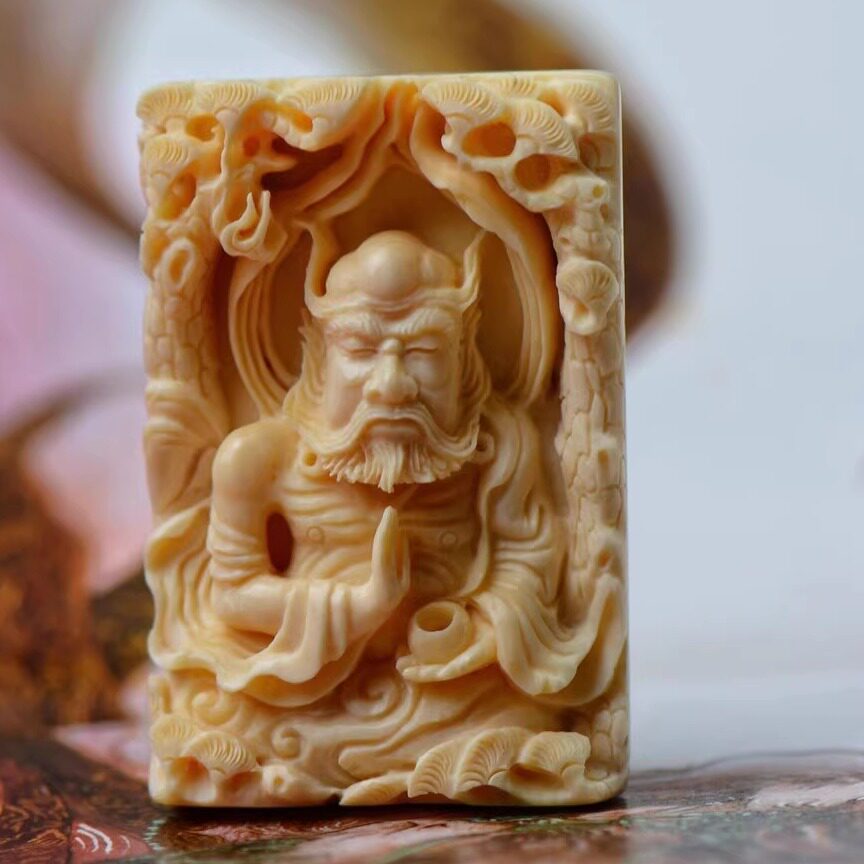 保真猛犸象牙手工雕刻达摩悟道吊坠挂件冰料带皮达摩祖师项链文玩