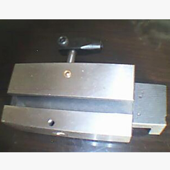 YB-15型精诚桌上车床后拖板  工厂直销五金件倒角专用车床后拖板