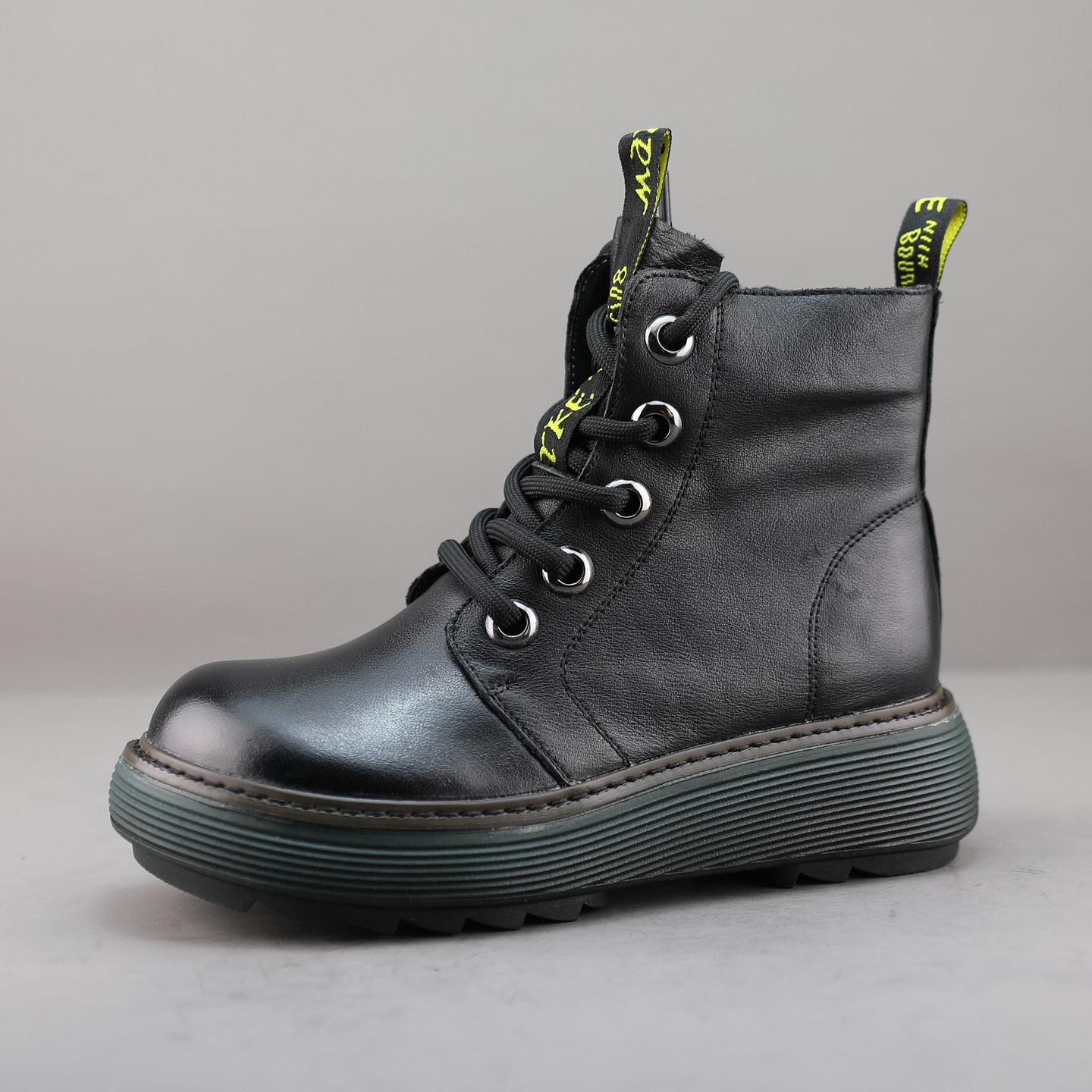 断码特价39 40码高档真皮女靴冬季英伦时尚休闲马丁靴复古女短靴,女鞋,马丁靴,淘宝优惠券,粉丝福利购,淘宝优惠卷