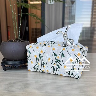 杏色小雏菊刺绣纸巾盒挂绳车载田园风户外旅行便携民宿收纳纸巾套