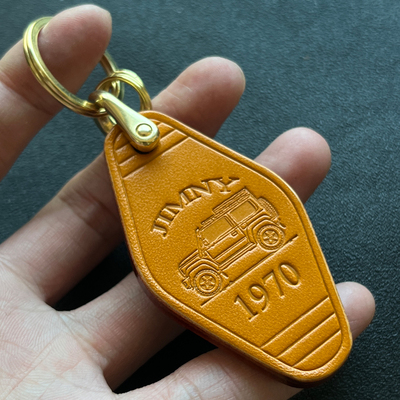 小众创意定制款 适用铃木吉姆尼JIMNY1970汽车钥匙扣挂件皮牌礼品