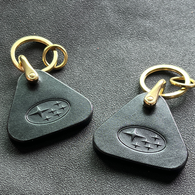 适用斯巴鲁森林人傲虎钥匙扣挂件