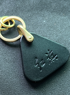 适用红旗H5 HS5 HS7 H7 EHS3 H9汽车钥匙扣挂件真皮牛皮 可印字母