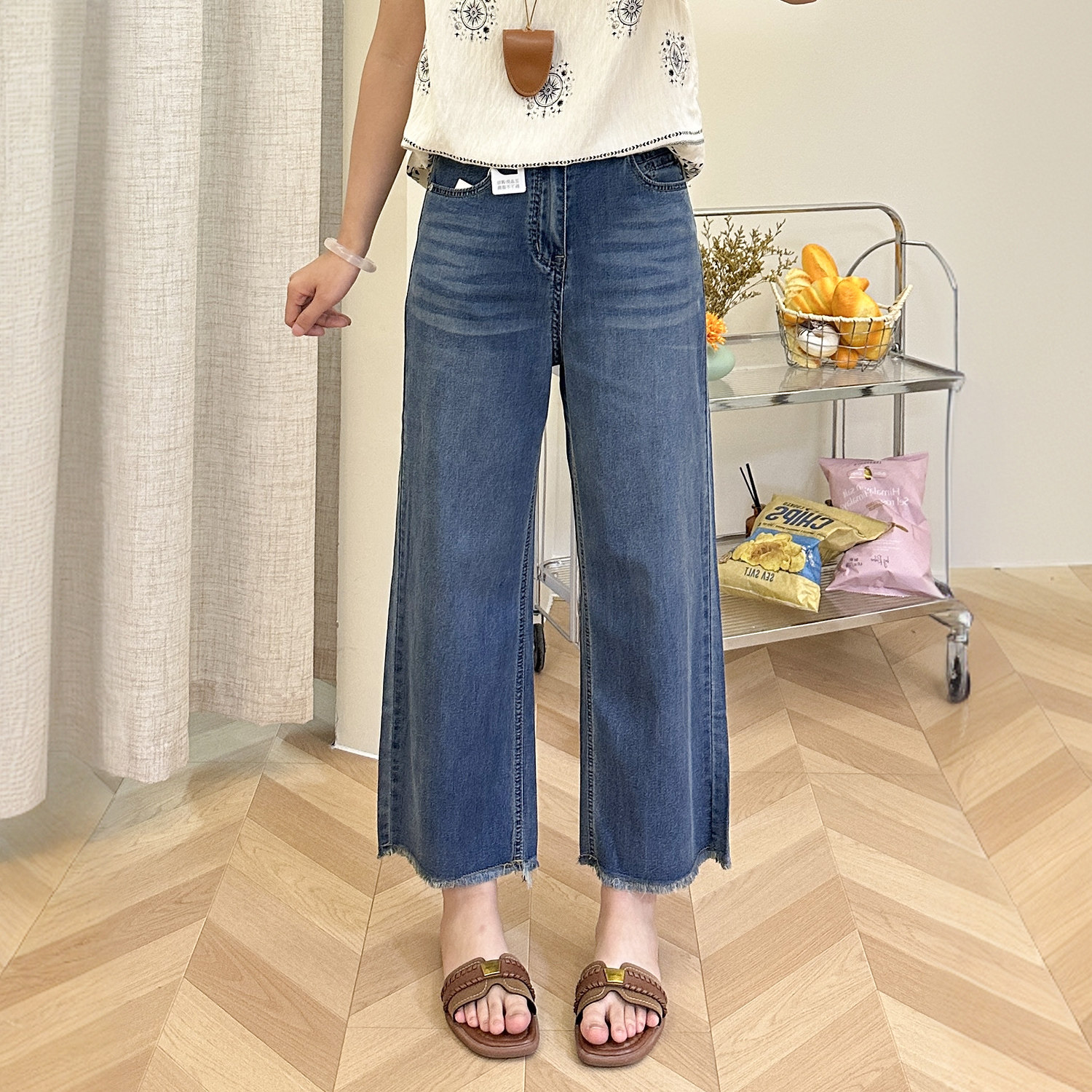 夏季薄款阔腿牛仔裤女图片