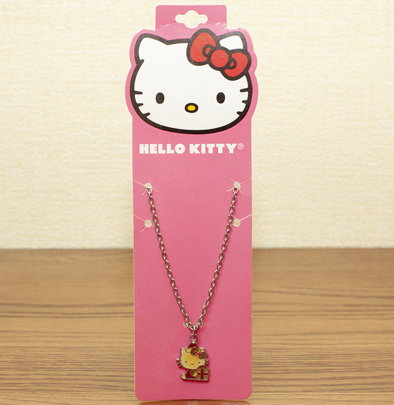 童款 圣诞送礼物的 hello kitty 项链 一卡一条（吊坠有点发黄）