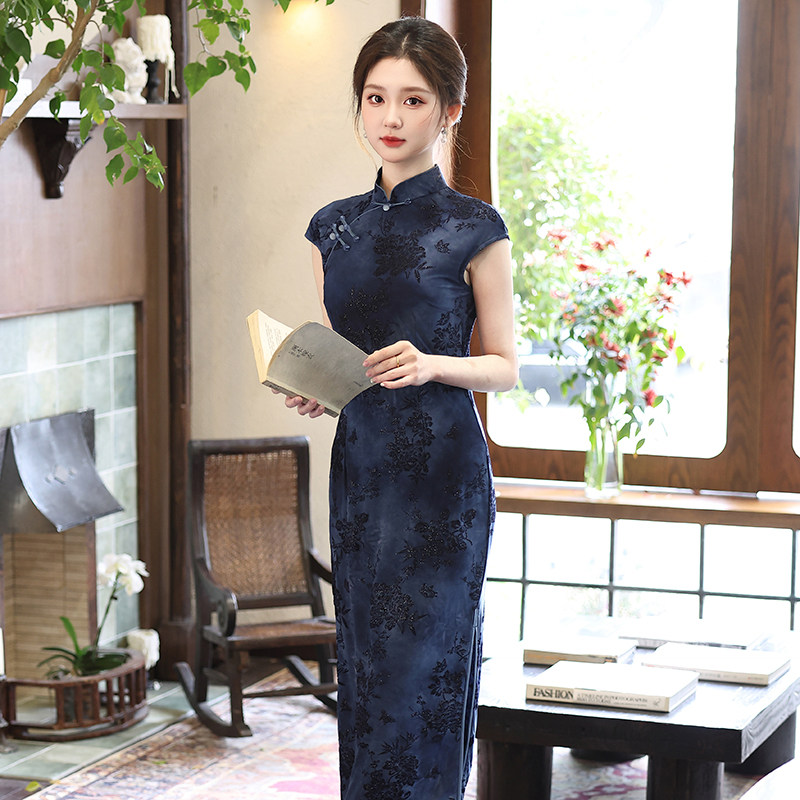 新中式绝美文艺显瘦旗袍图片