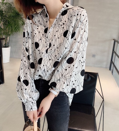 Shirt women's Autumn New Retro Hong Kong printed shirt loose lazy style long sleeve top bottomed shirt