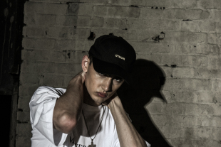 MASTERMIND WORLD 19AW MW2骷髅王经典j潮流MMJ平檐棒球帽金WORLD
