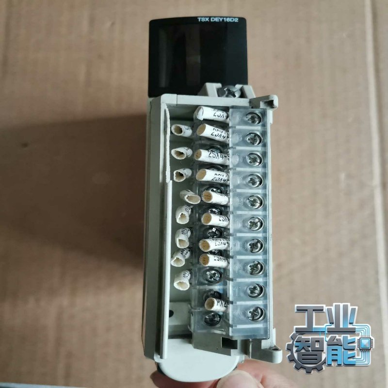 询价施耐德PLC模块TSXDEY16D2，16点24VDC输入输