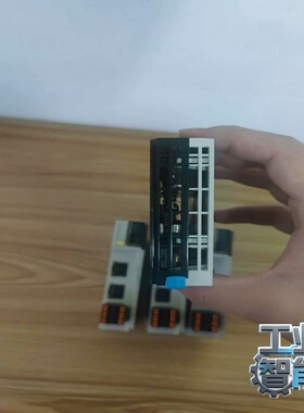 询价~E2ML-F2-L-0-0，IP65 NEMA4 实物图，有