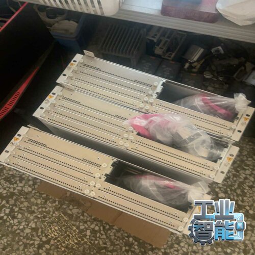 询价~诺基亚AMIA，带底座电源连接条，的来