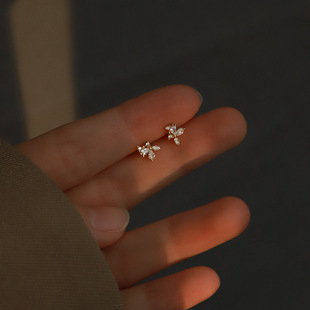 S925银冰晶残花耳钉女小巧轻奢冰花耳环小众设计养耳洞耳饰高级感