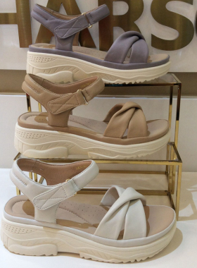 断码特惠哈森HARSON正品夏季轻便厚软底舒适百搭女凉皮鞋HM247402