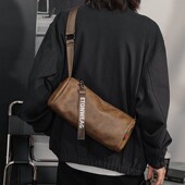 单肩包男斜挎邮差包圆筒包小包潮牌背包青年男包潮流休闲斜挎包