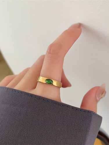 不褪色！马眼绿钻食指戒指