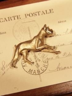 中古不退换｜Boucher拳狮犬胸针