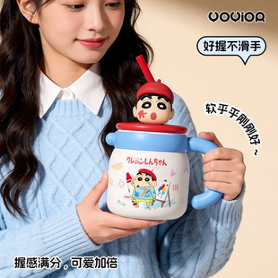 蜡笔小新桌面办公保温杯高颜值情侣家用大容量吸管喝水杯便携水壶