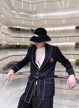 春秋季男刺绣修身发型师美发造型松弛感镶白边系腰带外套西服9035