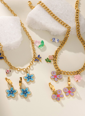 【DASEIN】2025春夏季多巴胺新品花色蝴蝶花朵甜美风耳环项链套装
