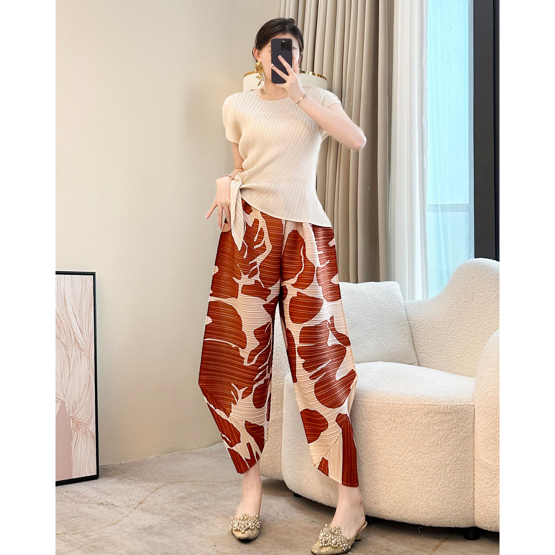 三宅风个性印花哈伦裤女2026年春夏新款时尚瘦腿显瘦九分裤红色