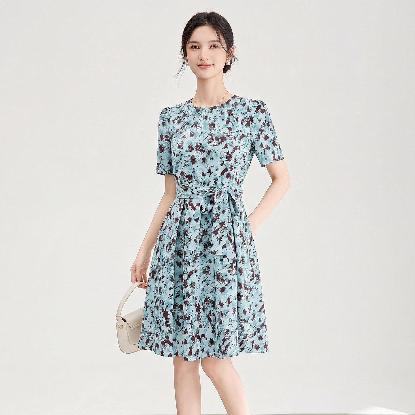 清新减龄设计感印花连衣裙女夏季新款小个子收腰显瘦短袖系带裙子