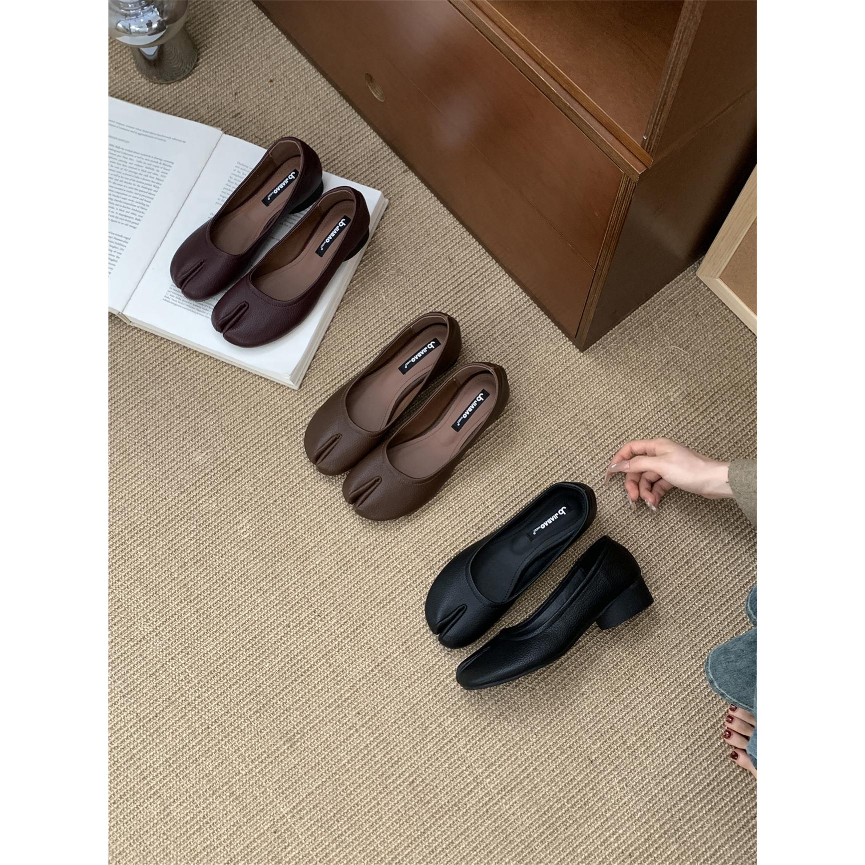 FQ3实拍laibao粗跟分趾单鞋2025新款浅口百搭芭蕾鞋法式猪蹄鞋