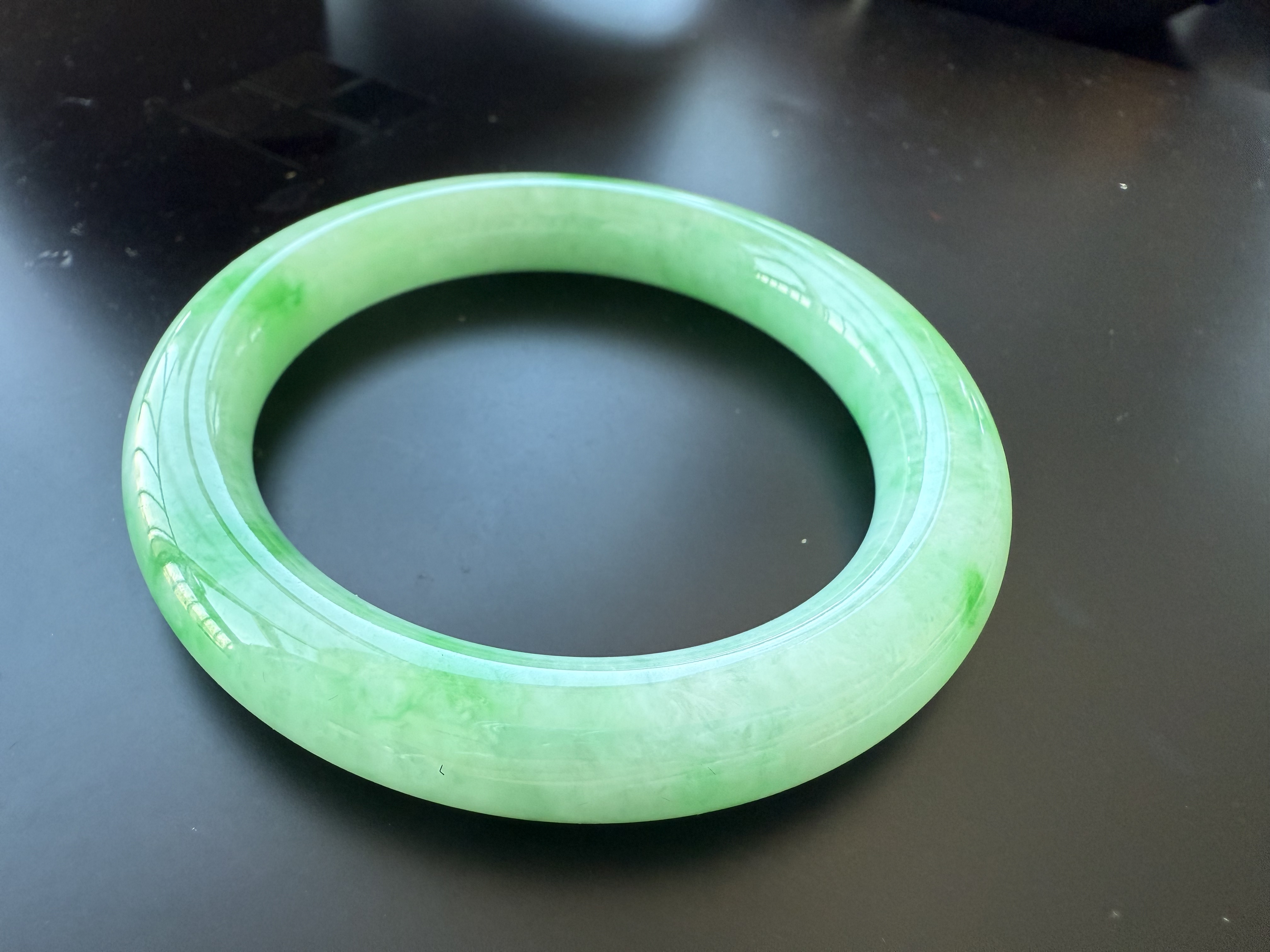 天然缅甸翡翠A货手镯56圈口底色飘绿花带鉴定证书支持复检圆镯