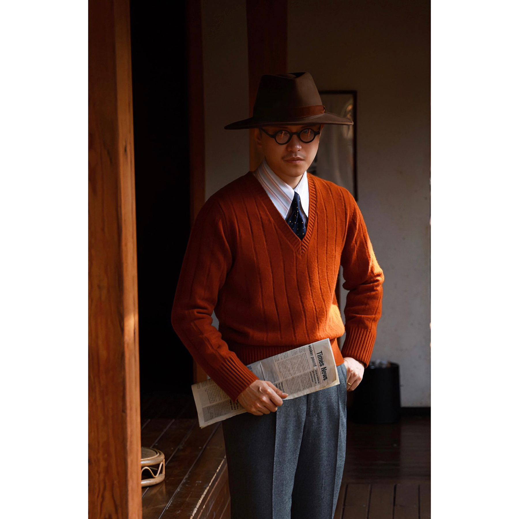 UGENTLE长袖羊毛V领针织毛衣