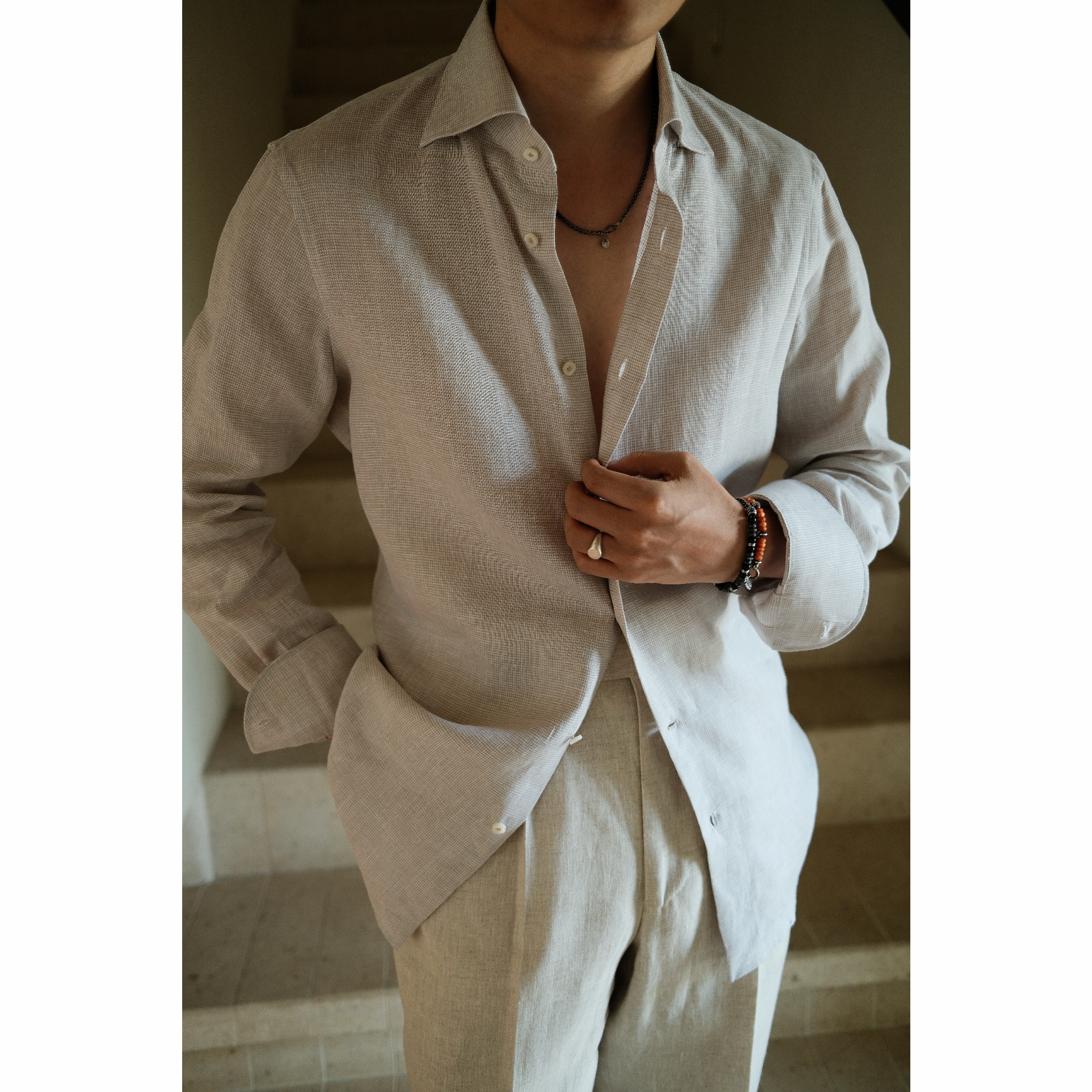 UGENTLE进口亚麻长袖八字领衬衫