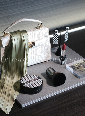 千鸟格彩妆梳妆台女包首饰展示套装样板房衣帽间摆件气垫口红耳环