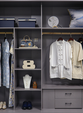 新中式样板间衣帽间主卧蓝色系旗袍收纳箱陈列饰品衣柜摆件装饰品