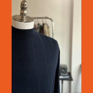 FABRIC MUSEUM藏蓝色170支羊毛打底衫Loro P家WISH系列纱线20针