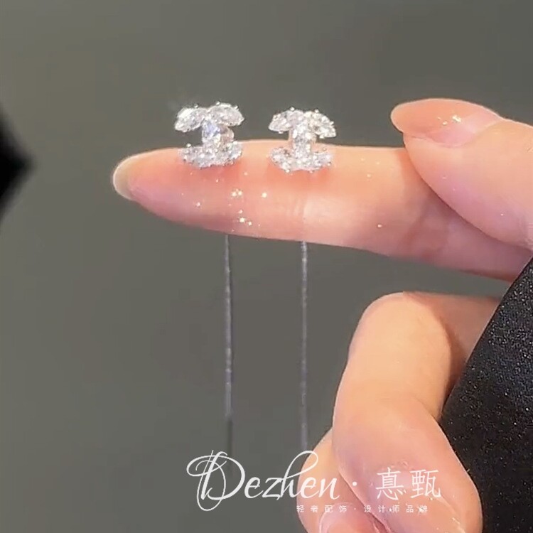 S925银针小众设计微镶锆石字母C型耳线耳环精致轻奢简约百搭耳饰