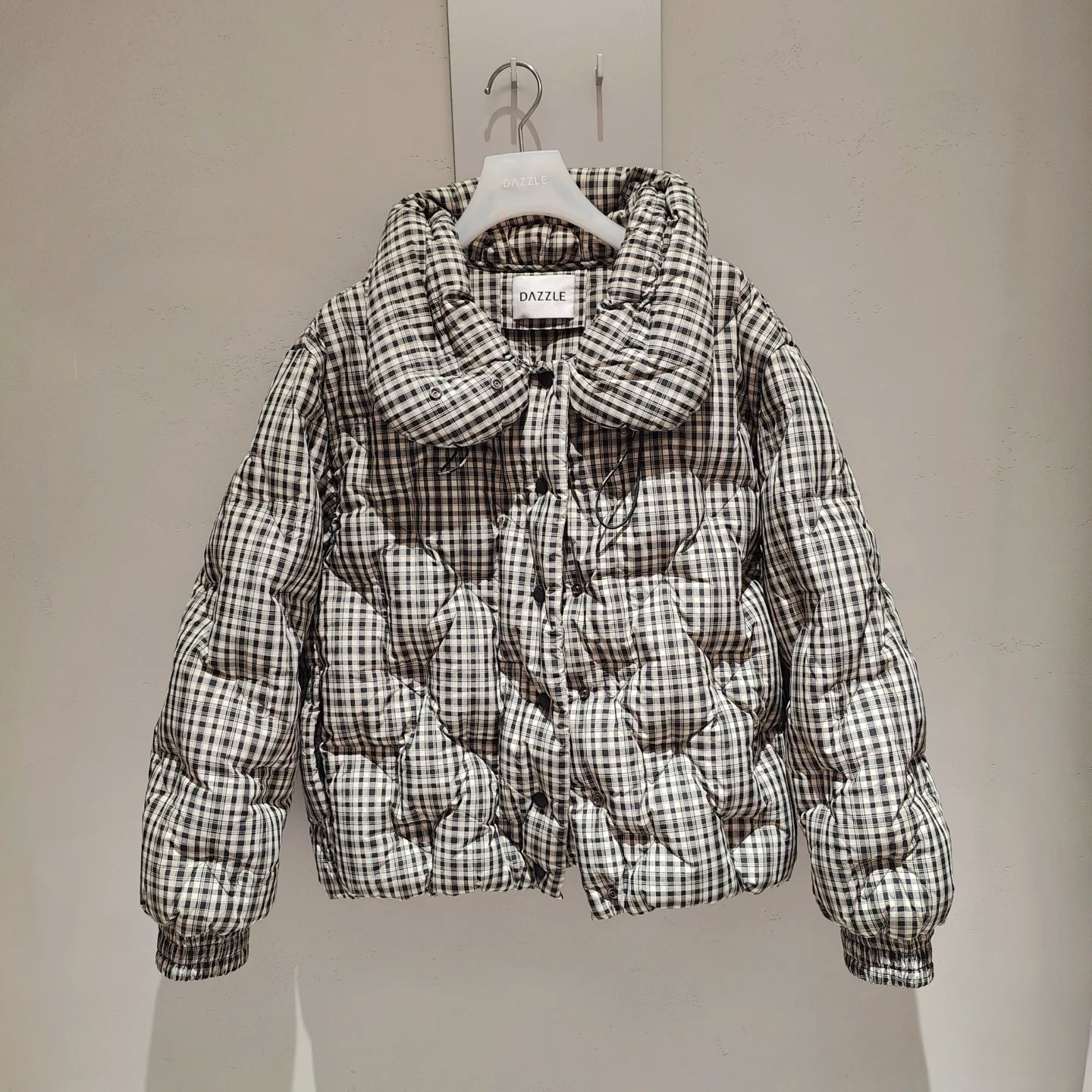 2E4K231折DAZZLE地素国内正品代购2022冬格子压花羽绒服吊牌3299