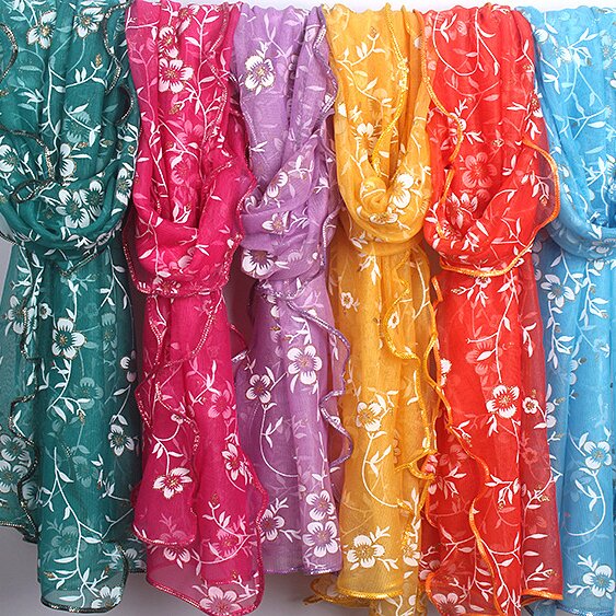 甬制印花包边围巾 女秋冬新款烫金高弹长款百搭纱巾 韩版印花丝巾