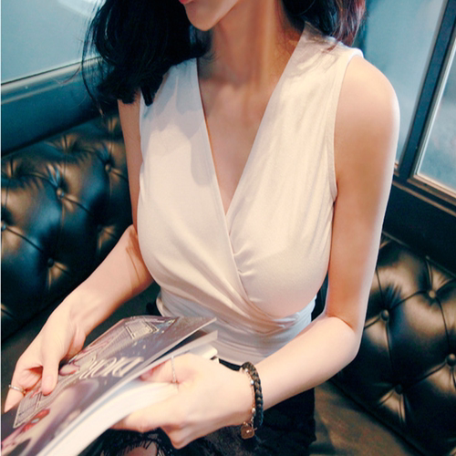 白色吊带背心女夏季新款V领性感上衣无袖交叉领修身显瘦打底衫潮
