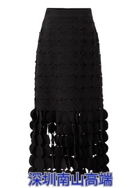 2024早春气质新款黑色半身裙设计感拼接圆片流苏高腰复古镂空