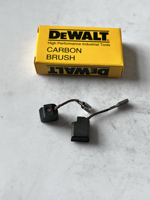 得伟碳刷D28135/28141/28065/28402/28803角磨机碳刷6.5*10*14mm