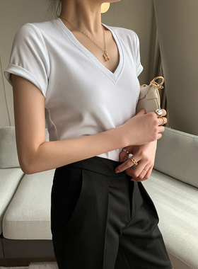Mooelpom春夏新款内搭纯棉修身显瘦抗皱丝光双面V领短袖T恤女打底