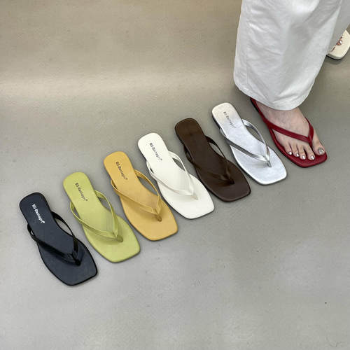 十三行女鞋实拍悠闲夏日~时髦小众方头外穿人字拖女软夹趾凉拖鞋