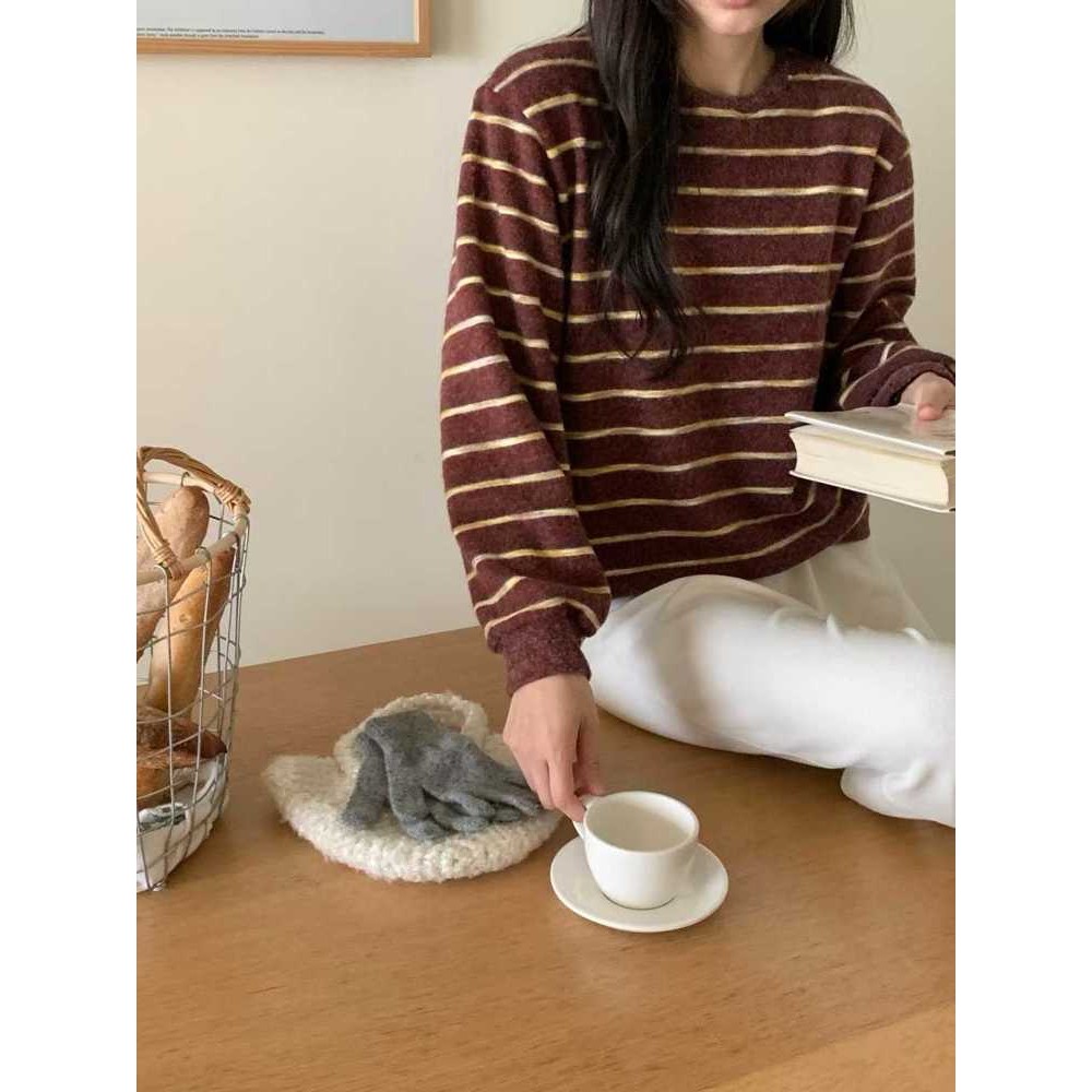 九1123韩国东大门运动户外卫衣区LORING&RE-I-8706698知性人气