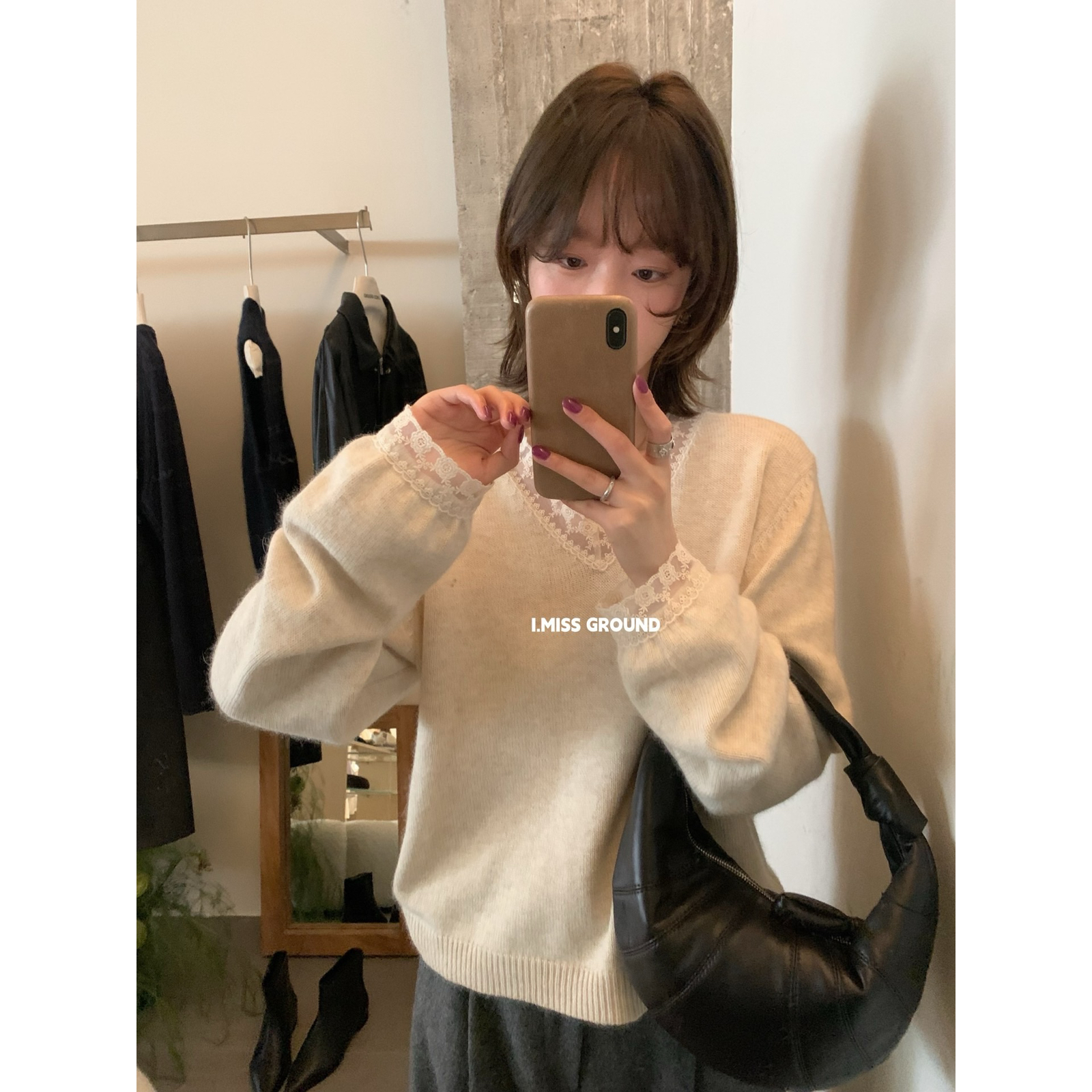 V领法式蕾丝拼接貂绒针织衫毛衣