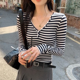 长袖 短款 气质显瘦百搭上衣 T恤女秋冬修身 条纹V领内搭高级感打底衫