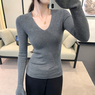 显瘦气质内搭毛衣减龄高级感上衣 女秋冬修身 V领喇叭袖 针织打底衫