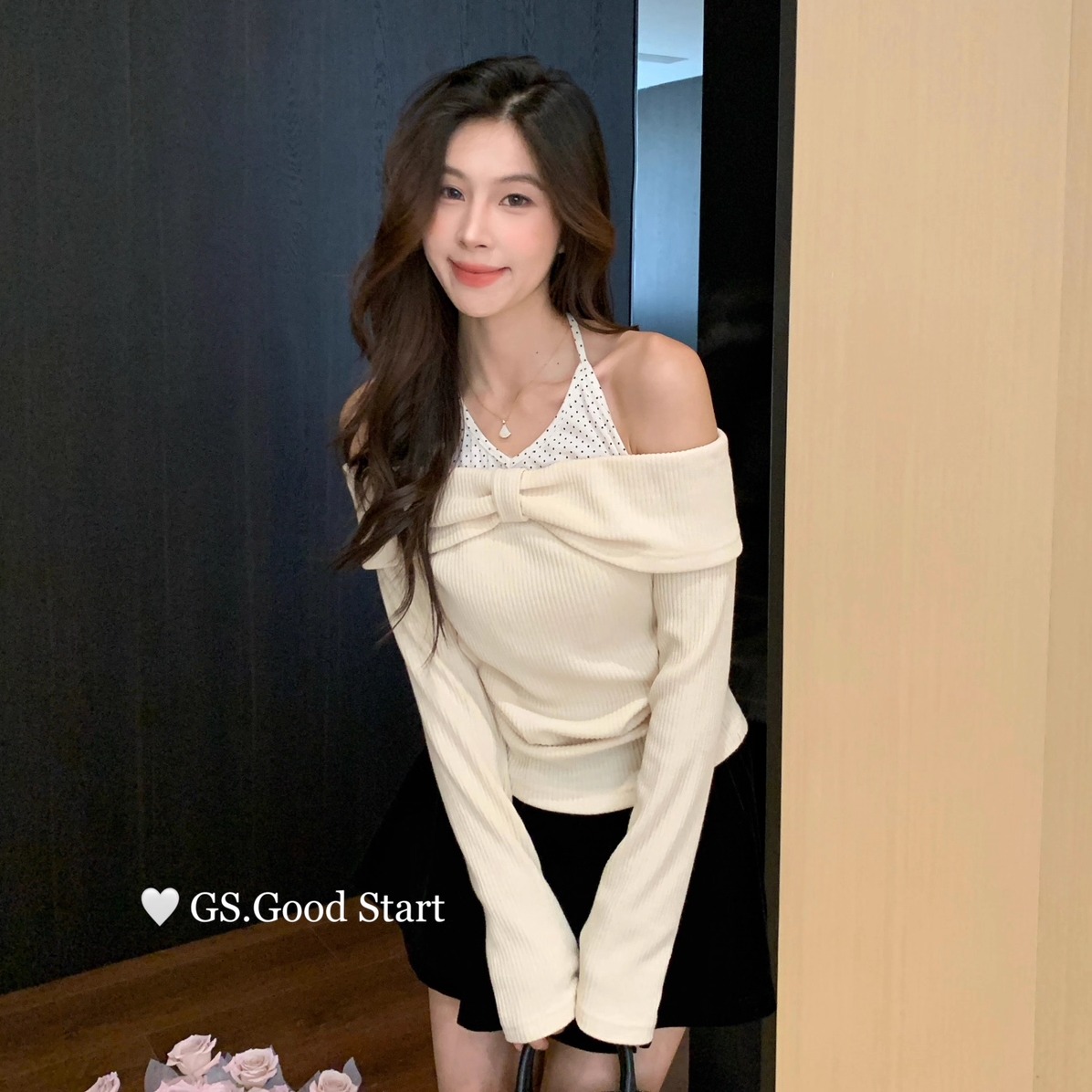 法式甜美挂脖一字肩针织衫女