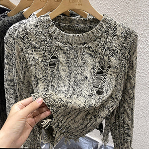 2023秋冬圆领破洞针织衫女设计感小众长袖宽松短款毛衣打底衫上衣